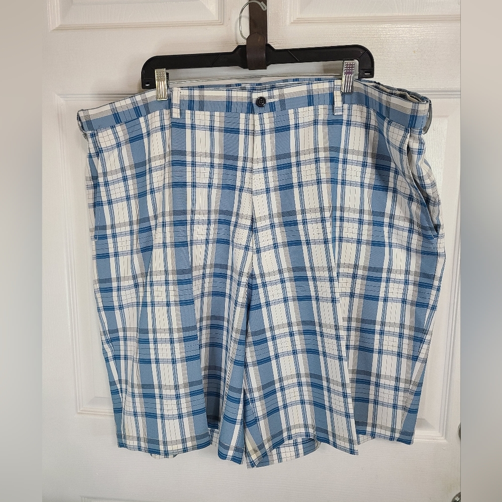 (2138) Haggar Men's Classic Golf Shorts, Size: 46 Color: Blue and White